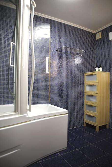 Cozy 3 Bedroom House With 11 Kw Electric Car Charger Hesperange 外观 照片